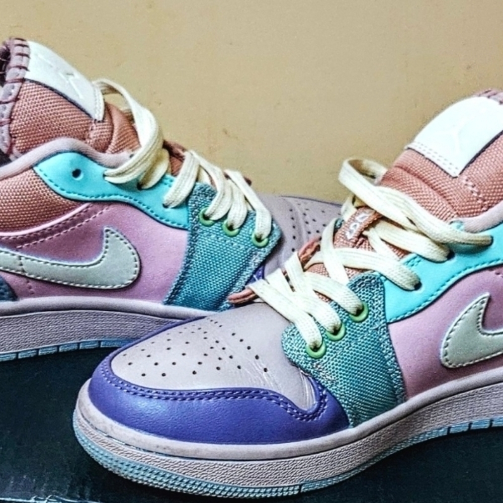 Air Jordan 1 lows SE